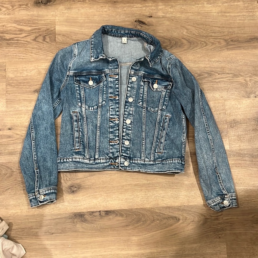 Medium wash denim jacket